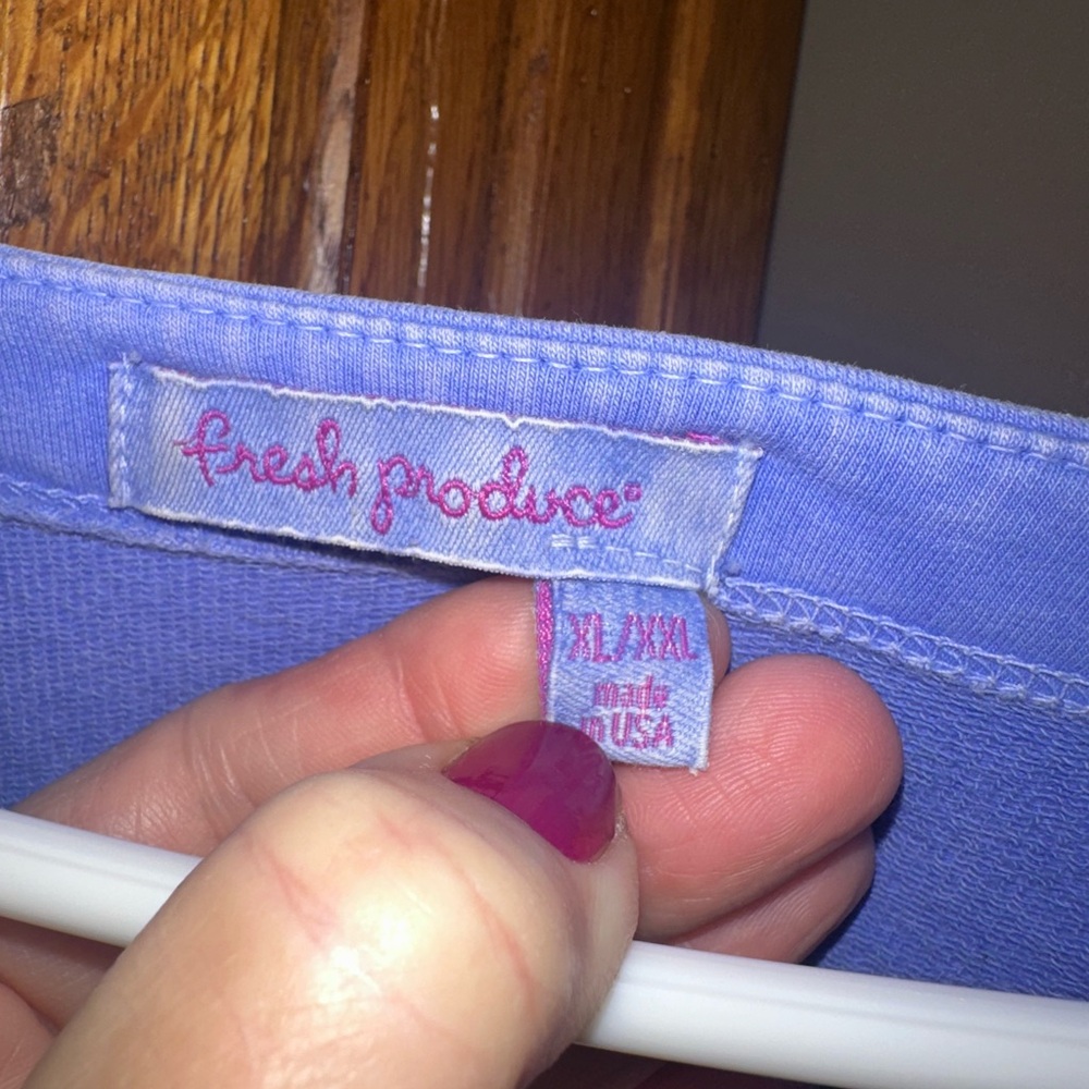 XL/XXL Stretchy Fresh Produce Blue Distressed Sweatshirt. Runs small ! - Picture 3 of 15